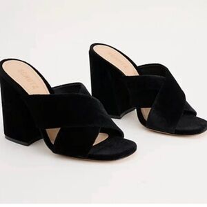 Schutz Velvet Crossover Heeled Mules - Callie
Size 6.5 new